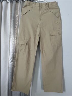 ALO Yoga Men's Tan Cargo Pants
